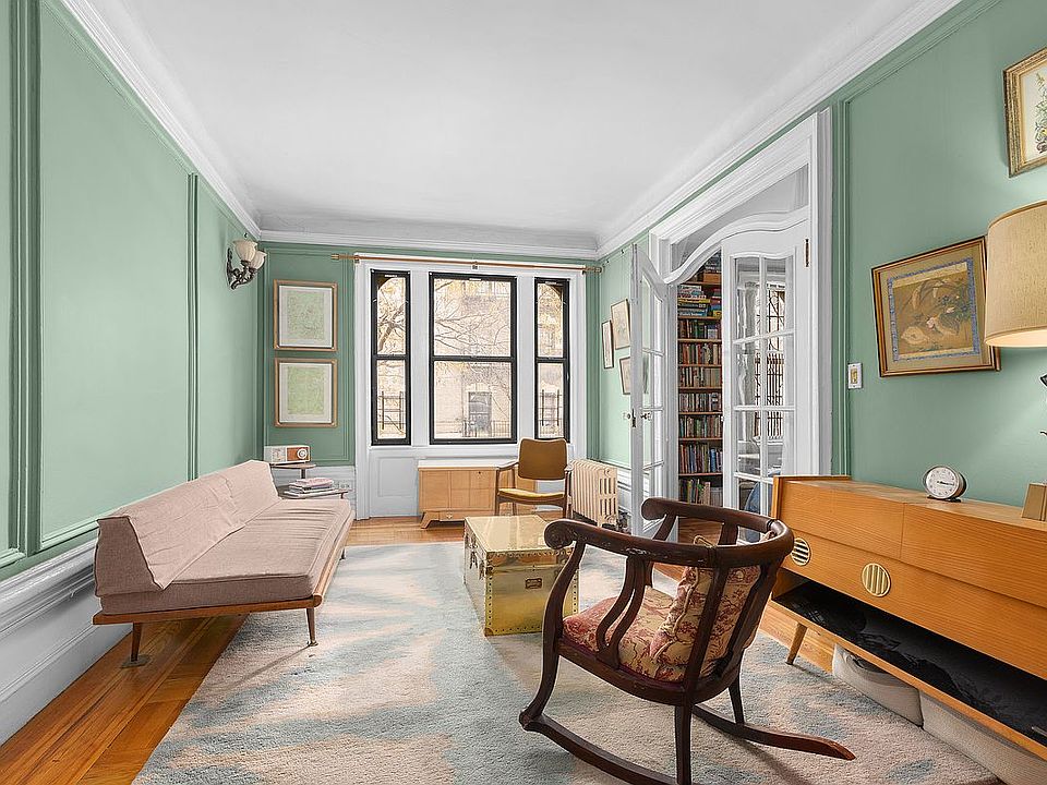 1st image of 804 W 180th St APT 21