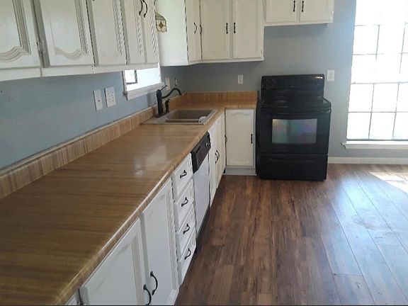 2nd image of 83 Estelle Cir