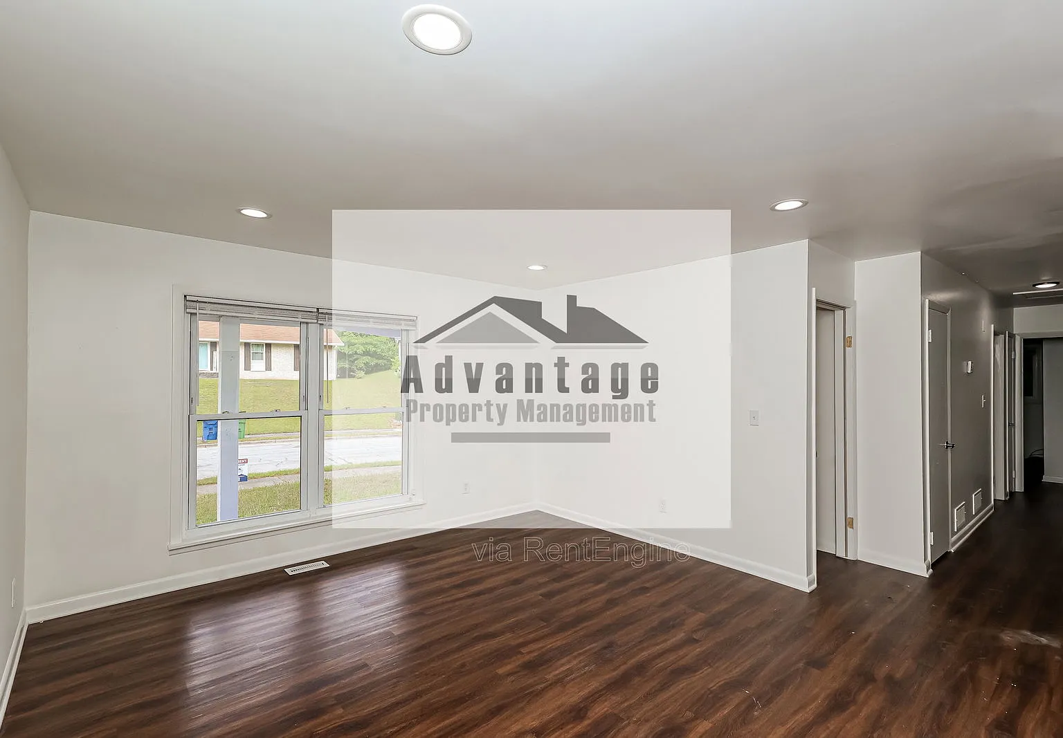 5 bed, 3.0 bath, 2484 sqft, $2,250 — Photo 4