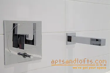 Rented by aptsandlofts.com