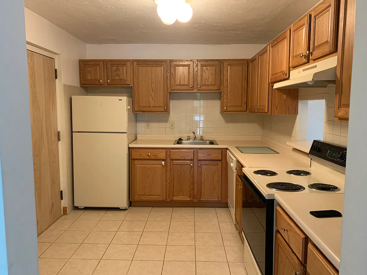 Building Photo - 2360 Commonwealth Ave #34A