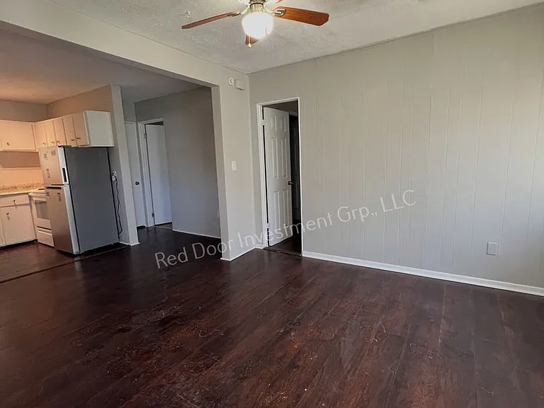Riverside Apartments - Minutes to the River - Multiple Units Available — Photo 33