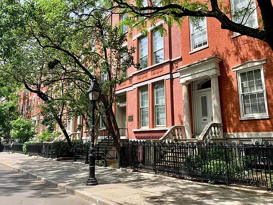 Rented by Compass | media 35