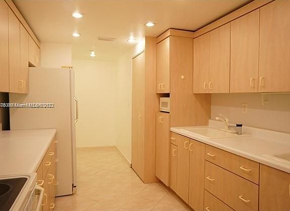 5th image of 3200 E Collins Ave #5-8