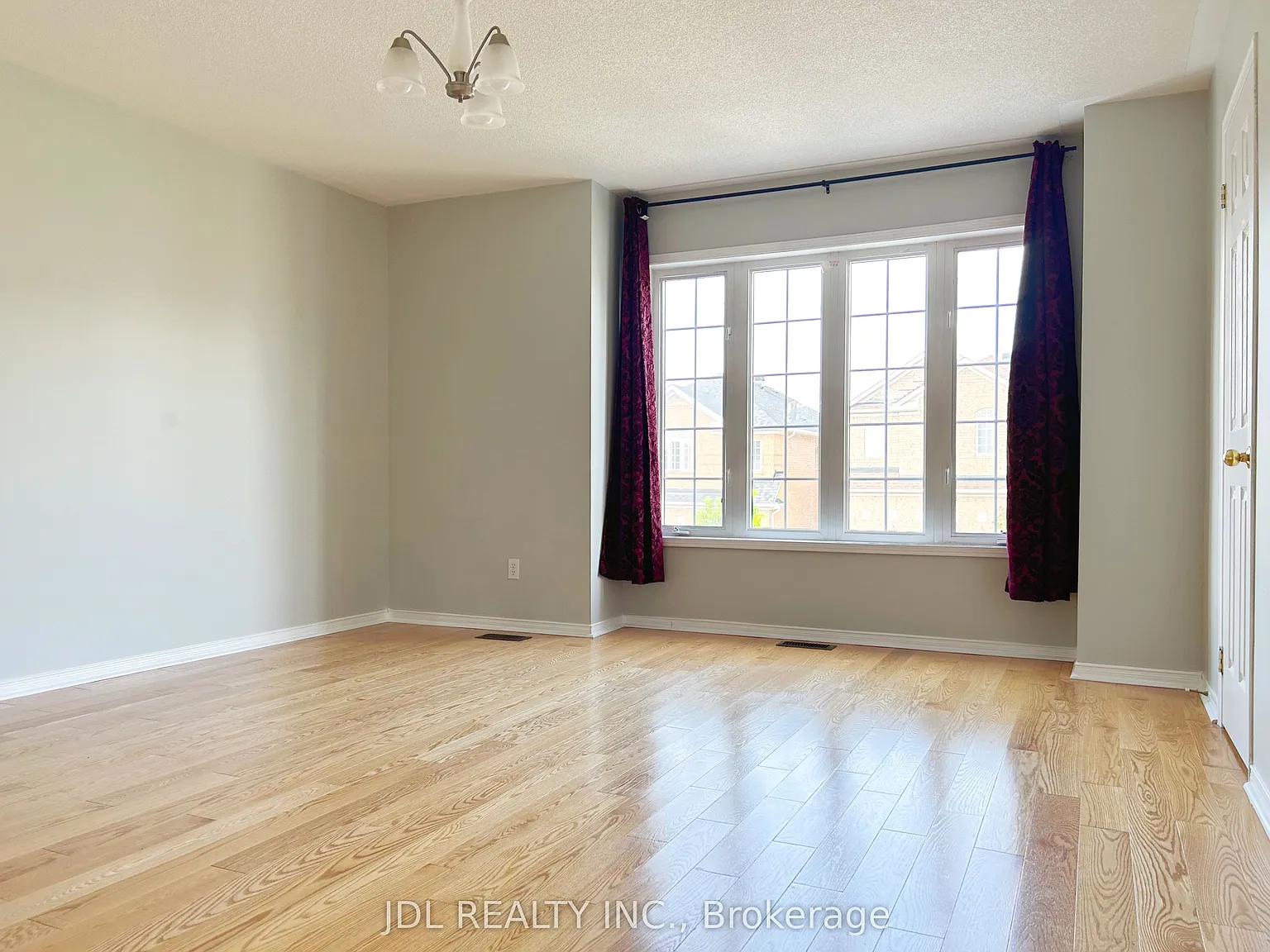 4 bed, $3,700 — Photo 3