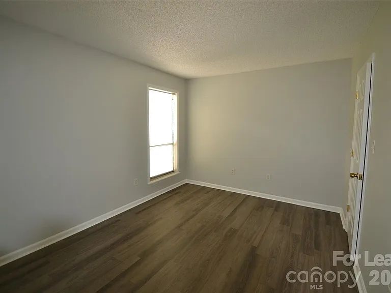 7124 Winery Ln — Photo 14