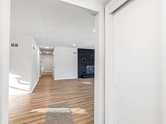 5th image of 2903 Erskine Blvd