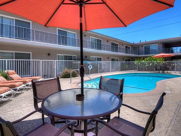 2nd image of 1371 Pedro St APT 17