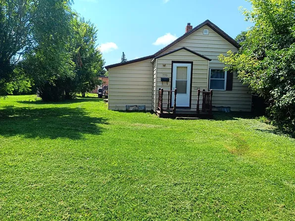 770 3rd St N, Carrington, ND 58421