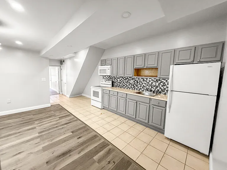 5341 Market St #2 — Photo 3