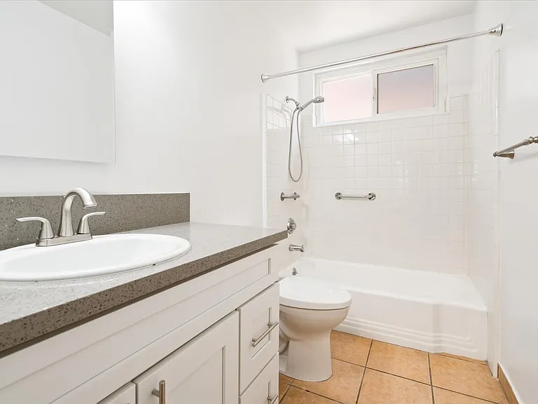 135 S Belmont St — Photo 12
