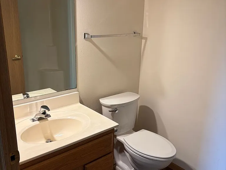 257 Fuller St — Photo 9