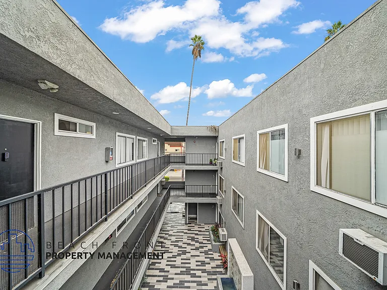 229 S. Normandie Ave. — Photo 21
