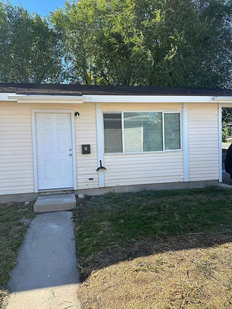 3065 S 9100 W — Photo 2
