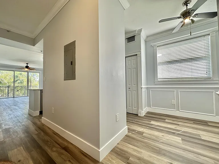 27 Royal Palm Way #406 — Photo 5