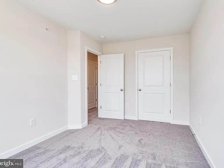 85 Moses Dr — Photo 38