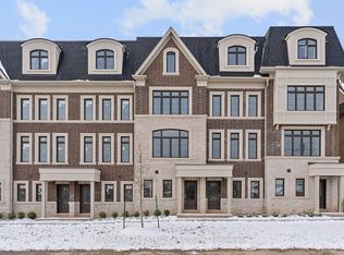 2140 Trafalgar Rd #47, Oakville, ON L6H6K7