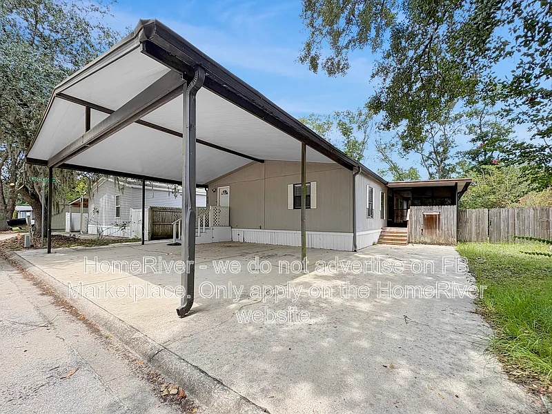 3 bed, 2.0 bath, 1296 sqft, $1,595 — Photo 3