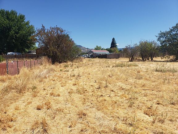 2nd image of 2621 Merriman Rd #3000