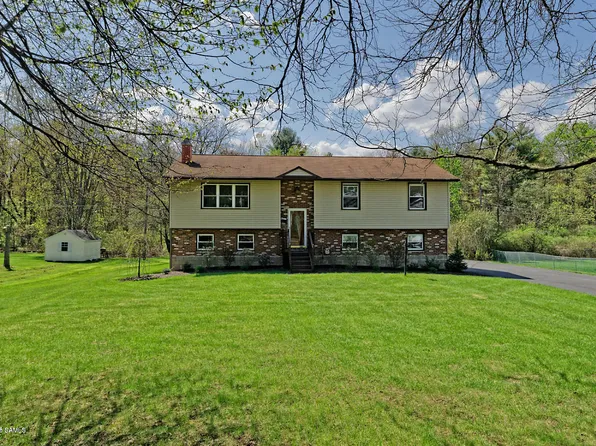 20 Windy Hill Rd, Glens Falls, NY 12801