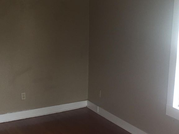 2nd image of 3510 SE 12th Ave