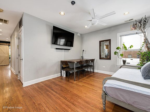 3rd image of 2219 W Thome Ave APT 3A