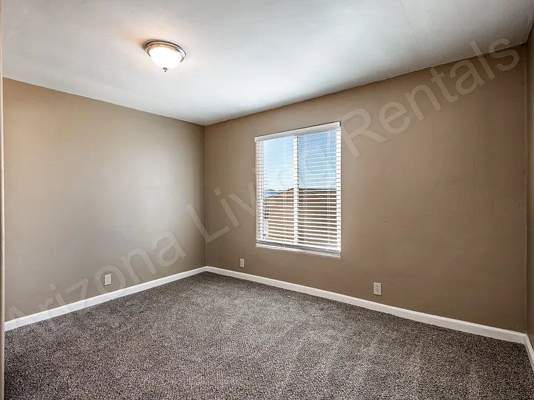 3939 N Aztec Rd — Photo 12