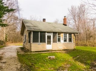 1490 County Line Rd, Madison, OH 44057