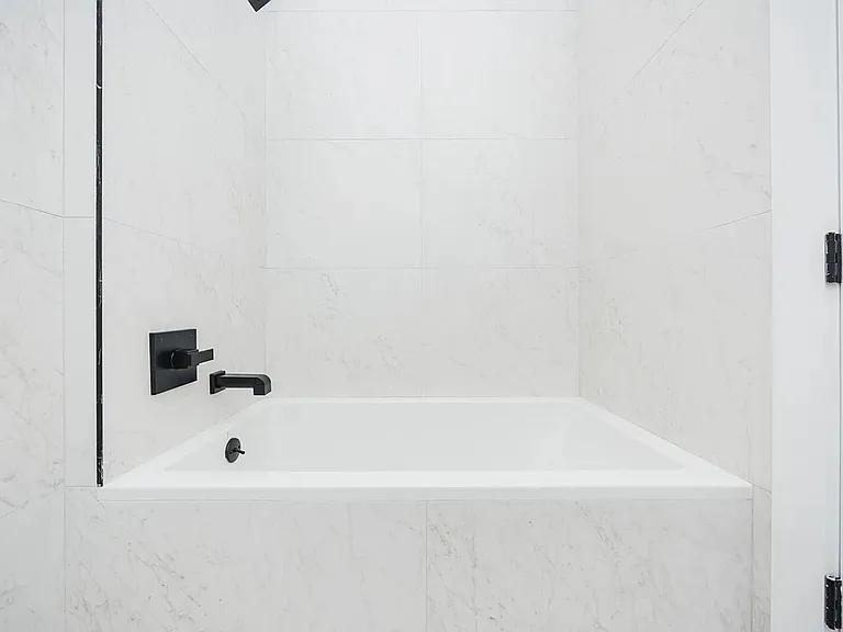 420 Gates Ave #2H — Photo 11