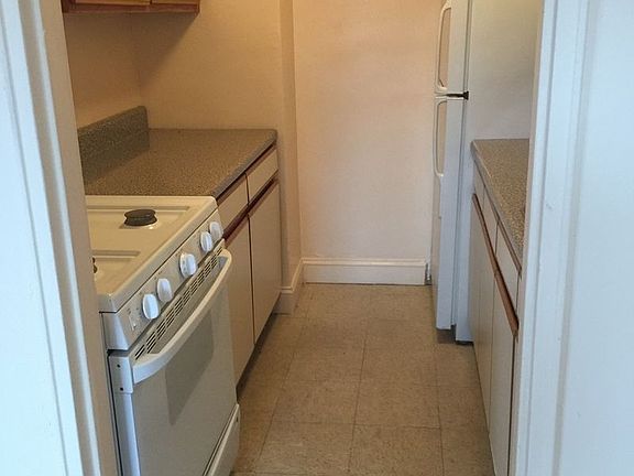 4th image of 86-45 Saint James Ave #6A