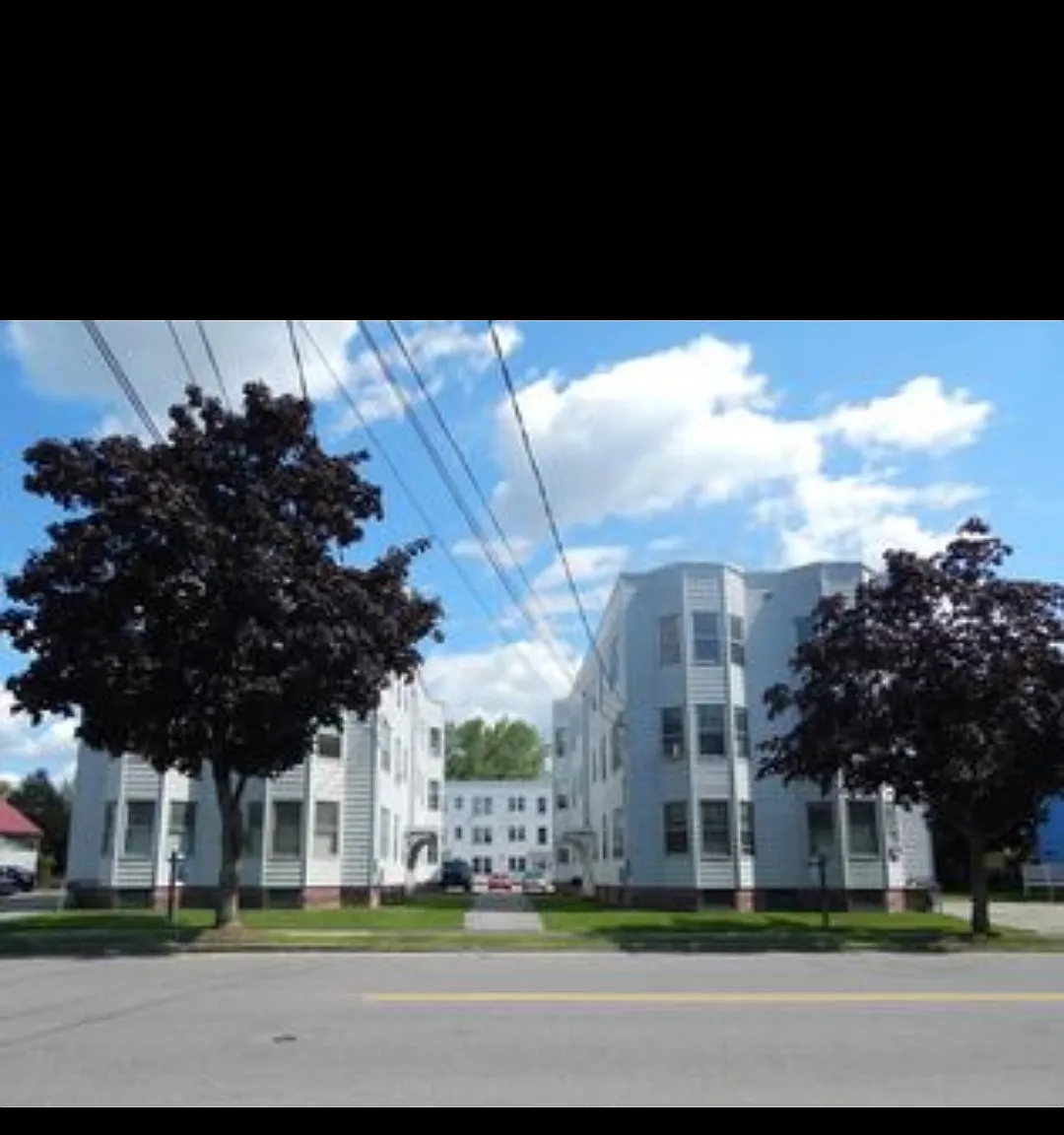 98 Wood St — Photo 1