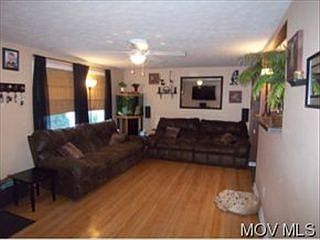 2nd image of 1422 King St