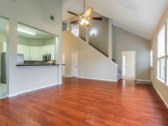 5th image of 19607 Cotton Creek Dr
