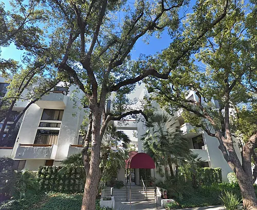 500 E Del Mar Blvd Photo 1