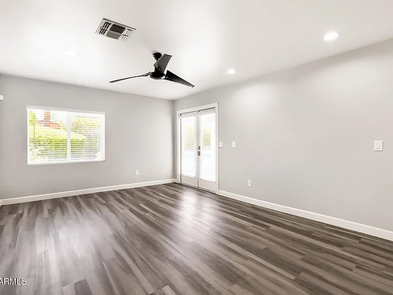 9801 N 74th Pl — Photo 12