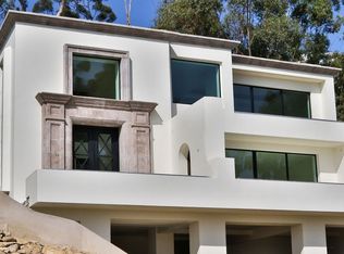 7235 Carrizo Dr, La Jolla, CA 92037