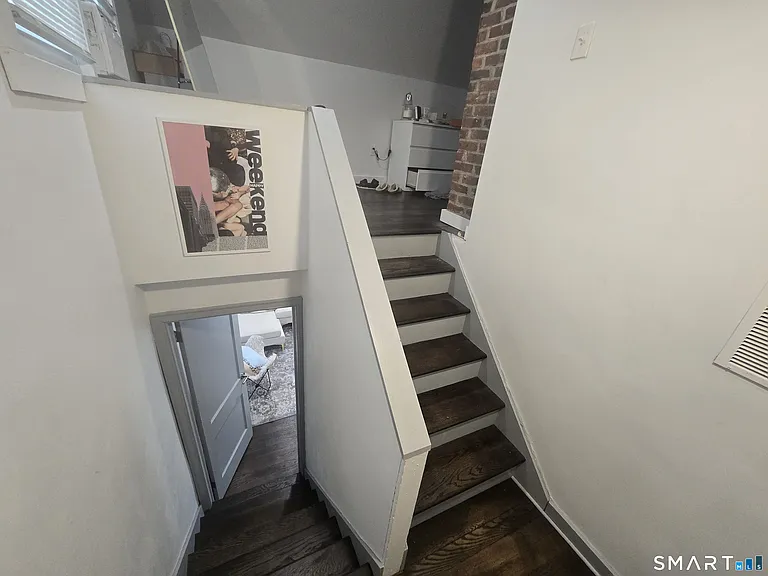 275 Burnsford Ave — Photo 17