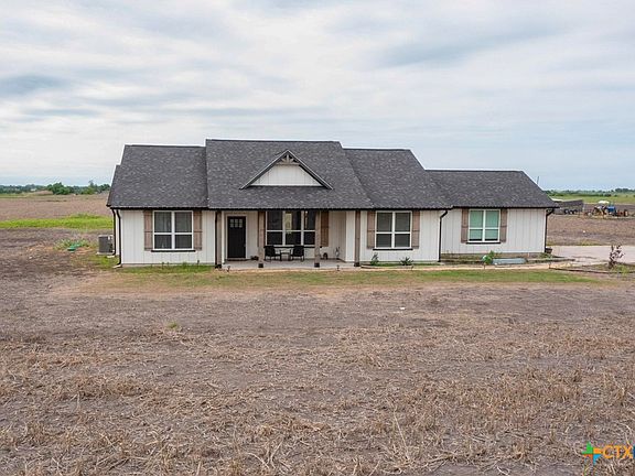 3rd image of 1700 County Road 445