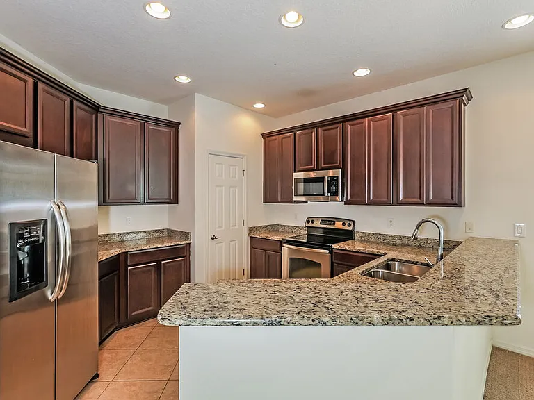 8309 Deerland Bluff Ln — Photo 7