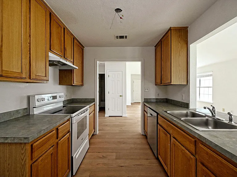 108 N Mockingbird Cir — Photo 9
