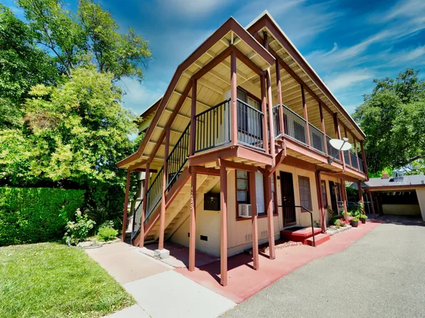 4225 V St #2, Sacramento, CA 95817