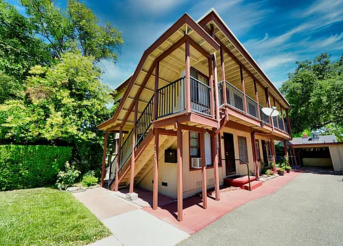 4225 V St #2 Photo 1