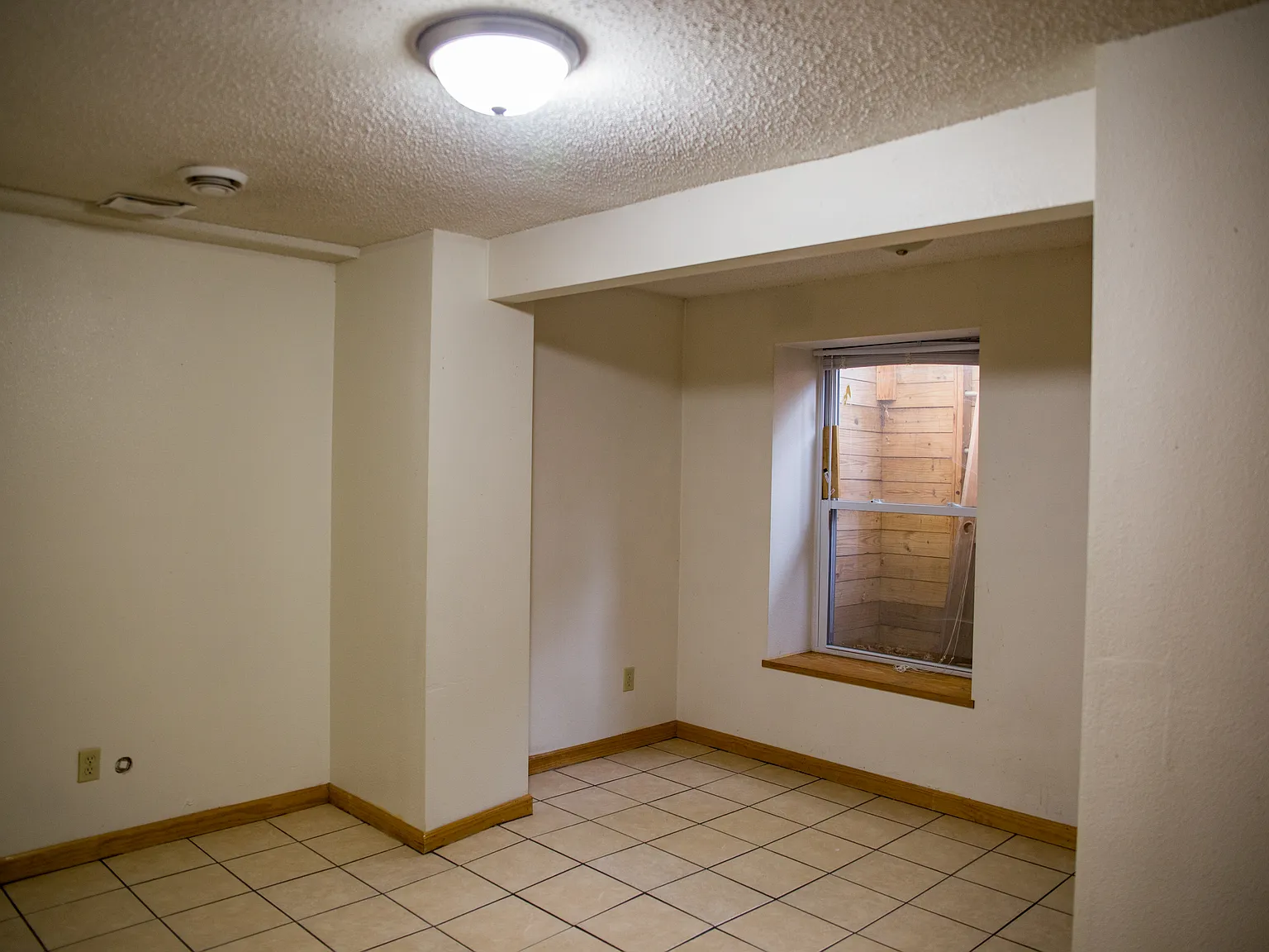 8 bed, $4,200 — Photo 4