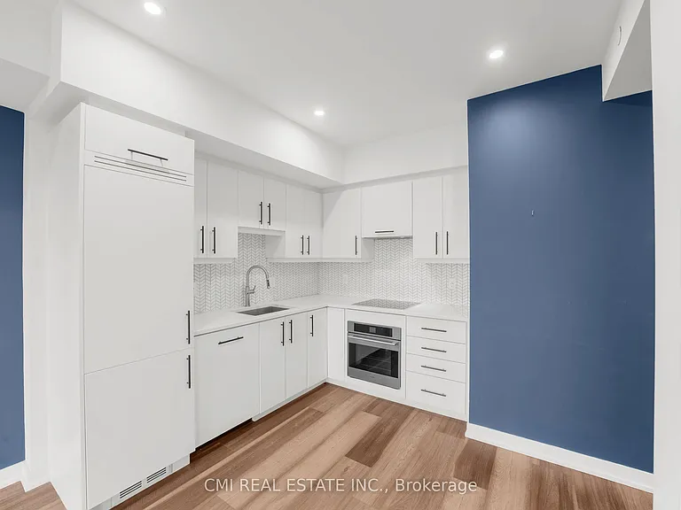 5 Wellington St S #411 — Photo 13