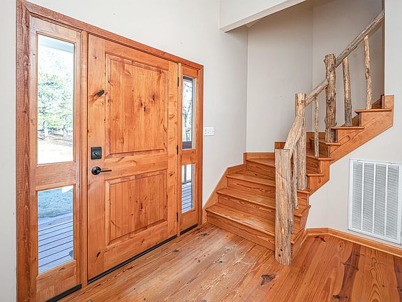 4th image of 139 Turkey Hollow Ln