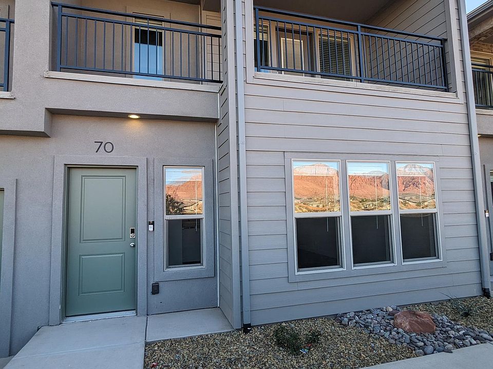Front of townhome