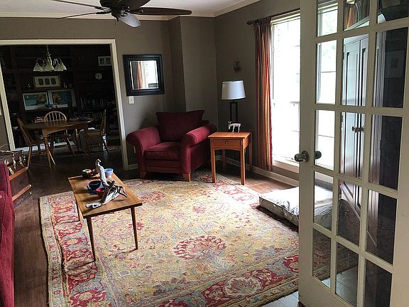 4th image of 6424 Lake Meadows Dr