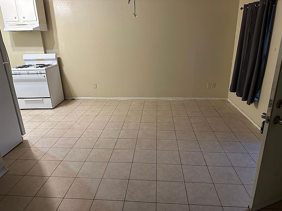 2nd image of 220 Pinckney St APT G