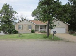 598 Essex St, De Soto, MO 63020