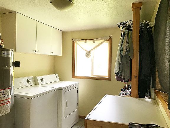 4th image of 203 7th Ave E